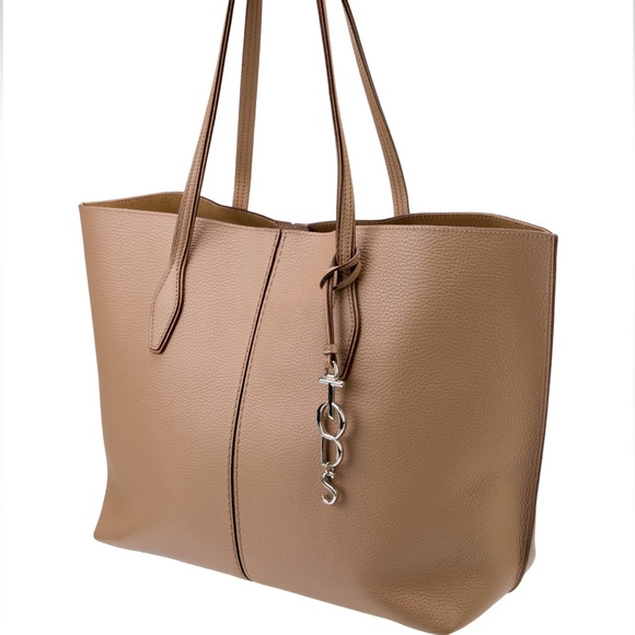 $1,265 Tod’s Logo Joy Blush Pebbled Leather Medium Shoulder Bag Nude Tan - Picture 2 of 10